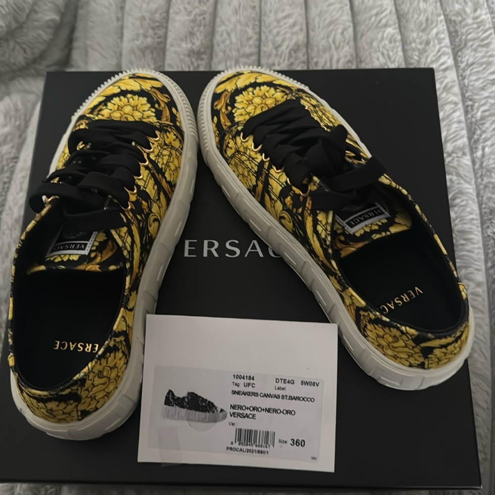 Versace canvas sneakers. Size 36